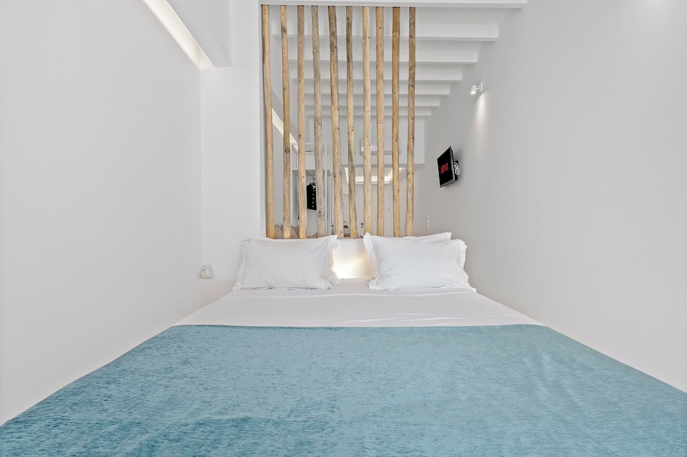 Heart of Mykonos Suites