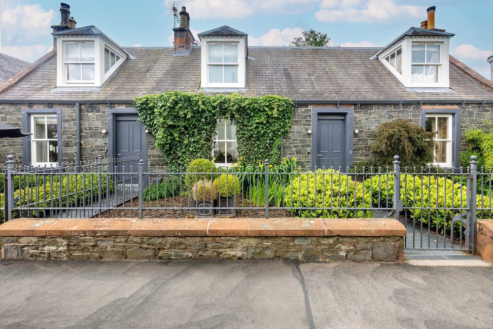 Shepherdess Cottage