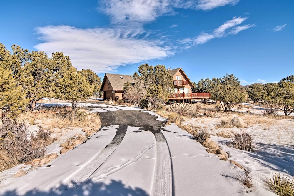 Buena Vista Oasis w/ Mtn Views, 3 Mi to Dtwn! view 5