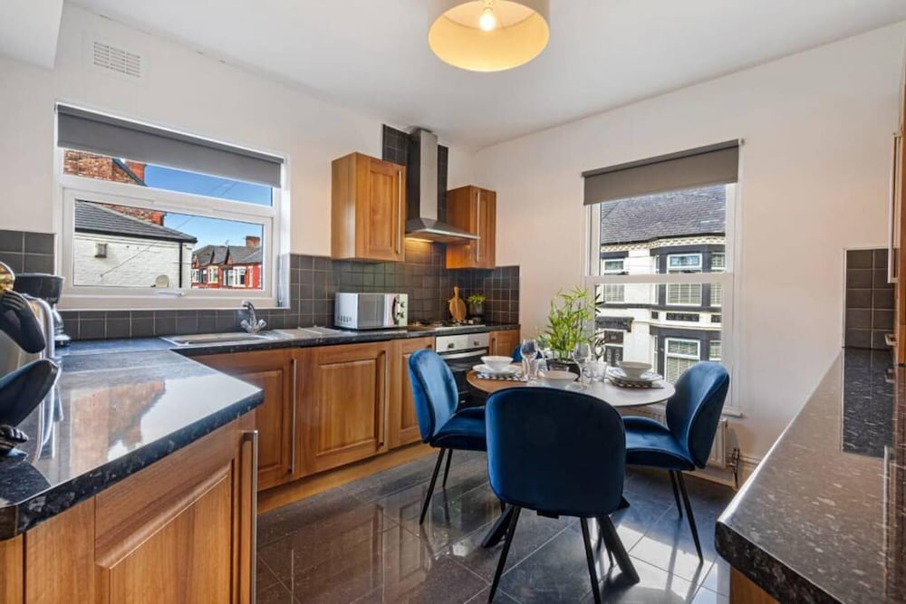 Host Apartments Kensington Quarters II