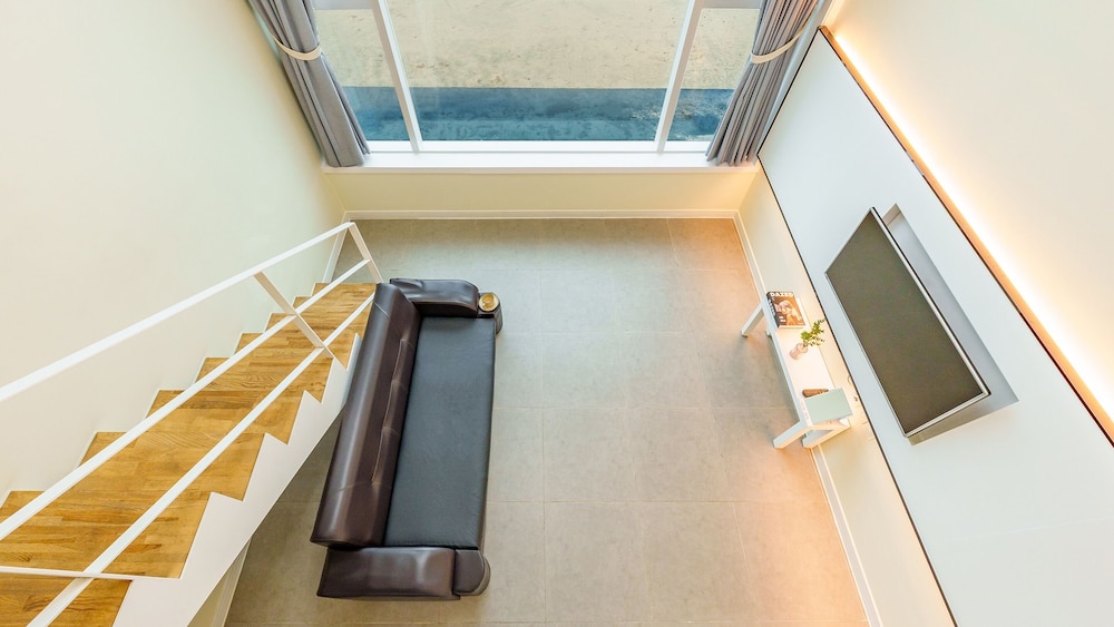 Gangreung Ninarang Spa Pension