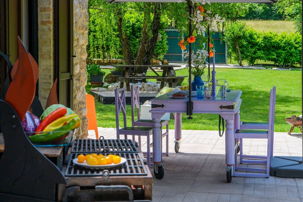 Casalino Galassi 4 2 by Marche Holiday Villas