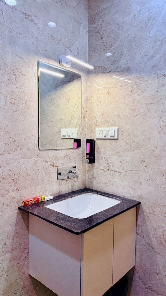 Hotel Mantri Ji