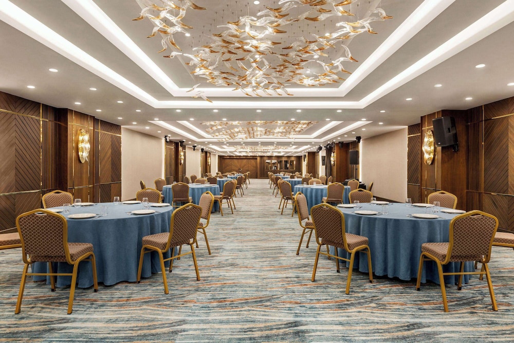 Ramada by Wyndham İstanbul Ümraniye - Image 48