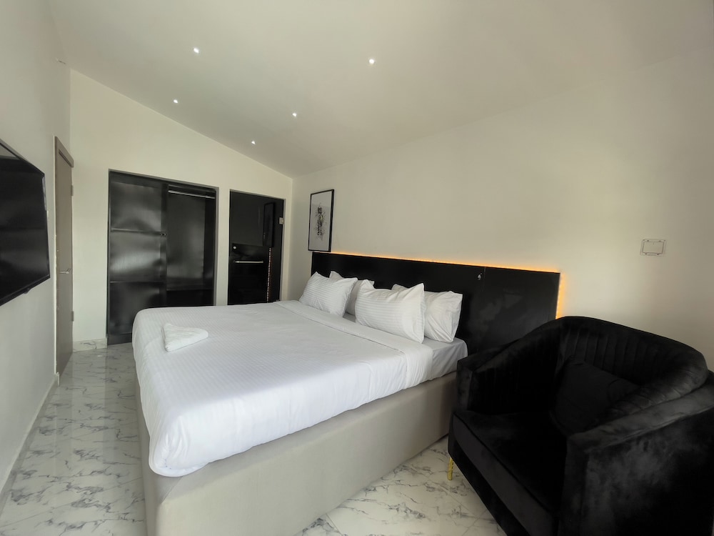 LUXE APARTMENTS