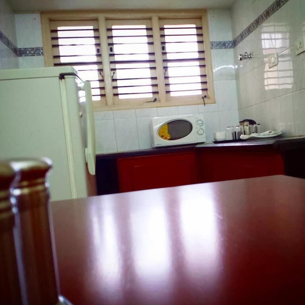 VARSHA ENCLAVE WHITE HOUSE