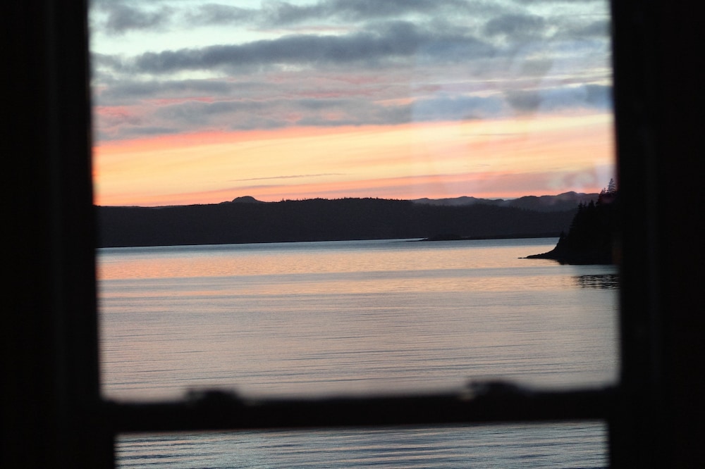 Inn By The Bay