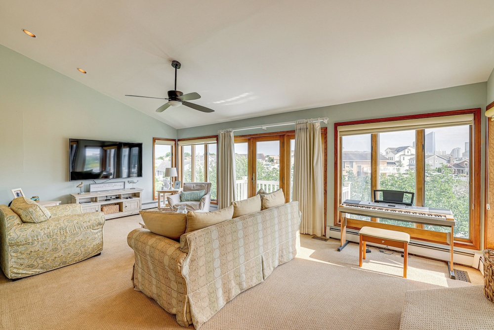 1 Block to Inlet Beach: Brigantine Family Home