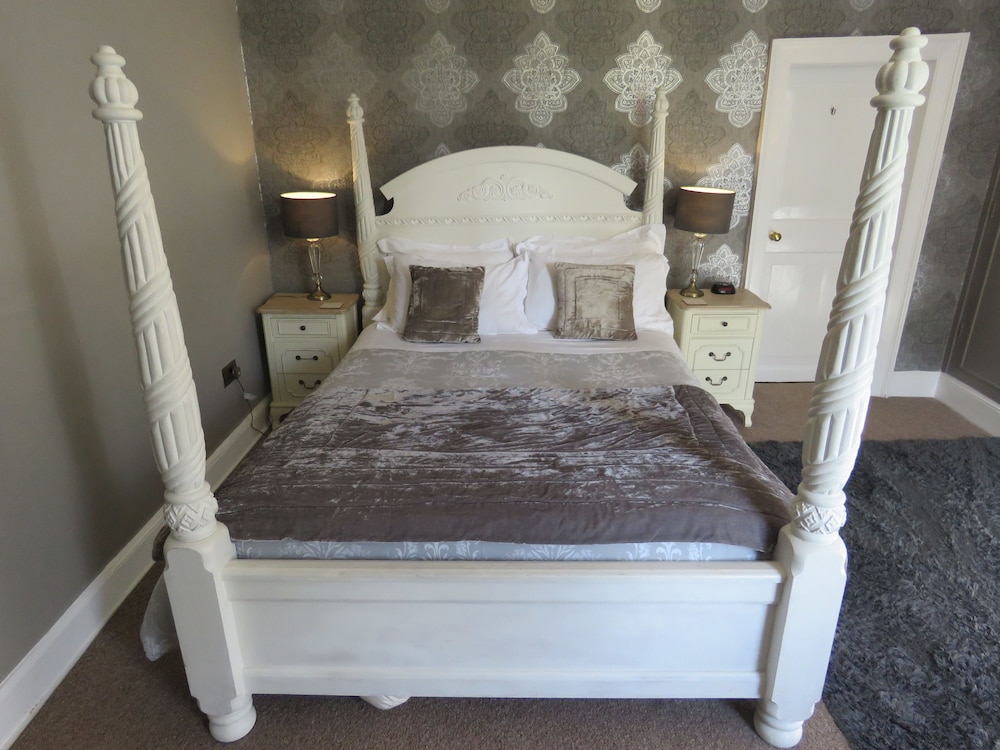 Little Mollington Hall