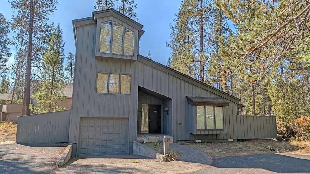 Whistling Swan 8 4 Bedroom Home