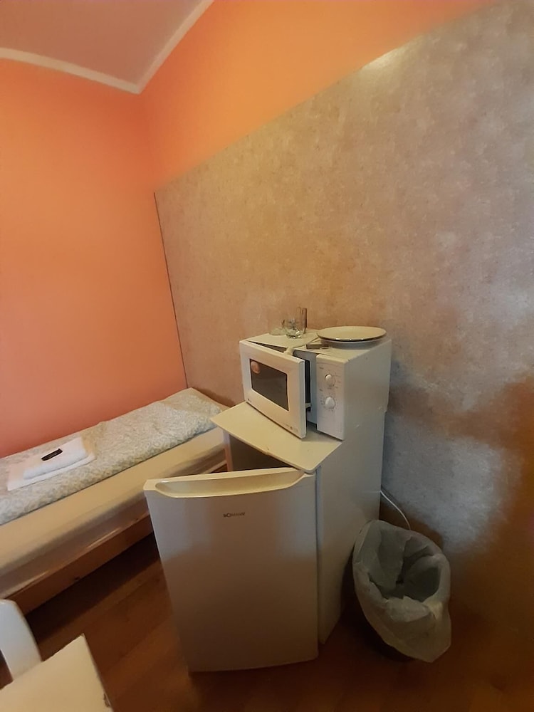 2-Rent Group Hostel Rooms&Apartments TUB19A
