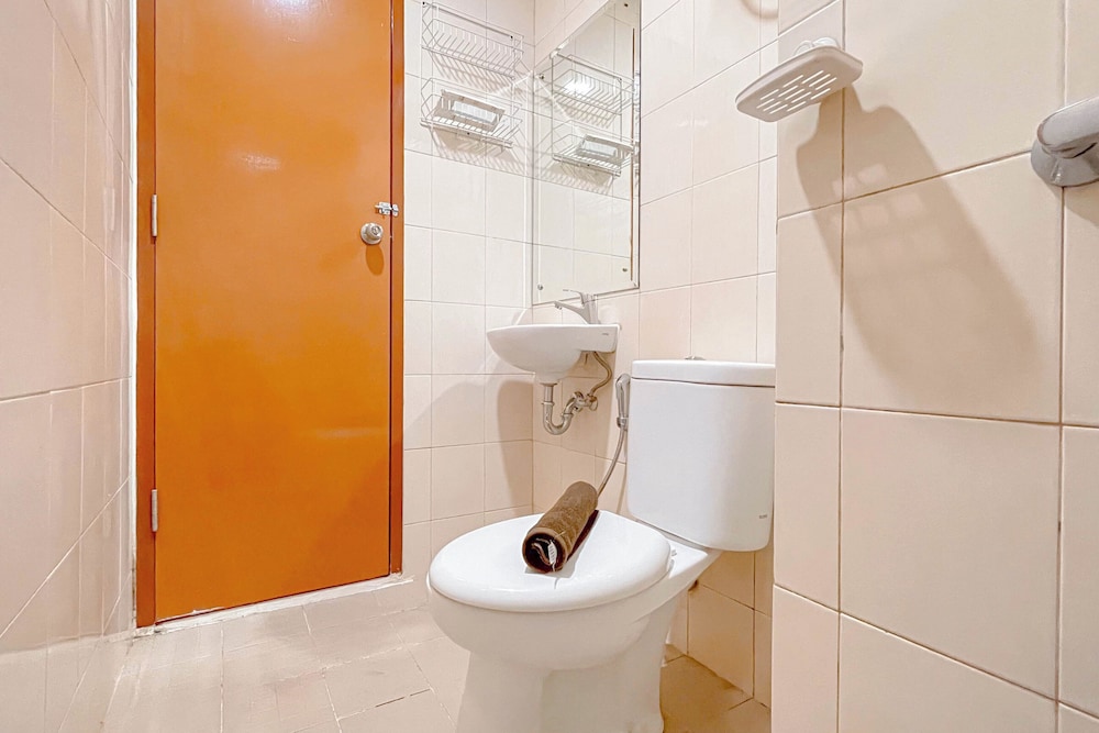 Compact Chic 2Br At Vida View Makassar Apartment