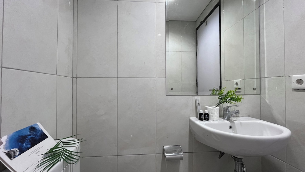 Well Designed and Comfortable 3BR Nifarro Park Apartment