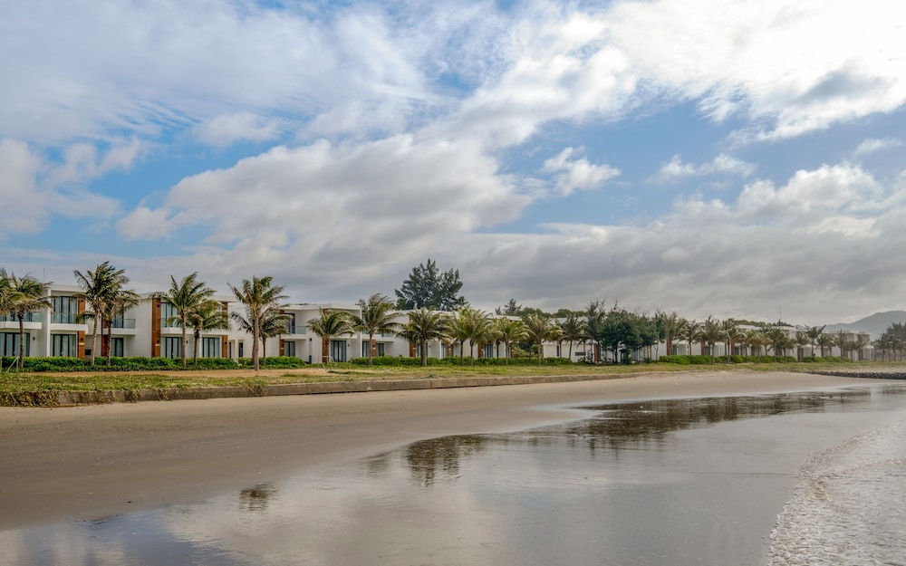 Saint Simeon Resort & Spa