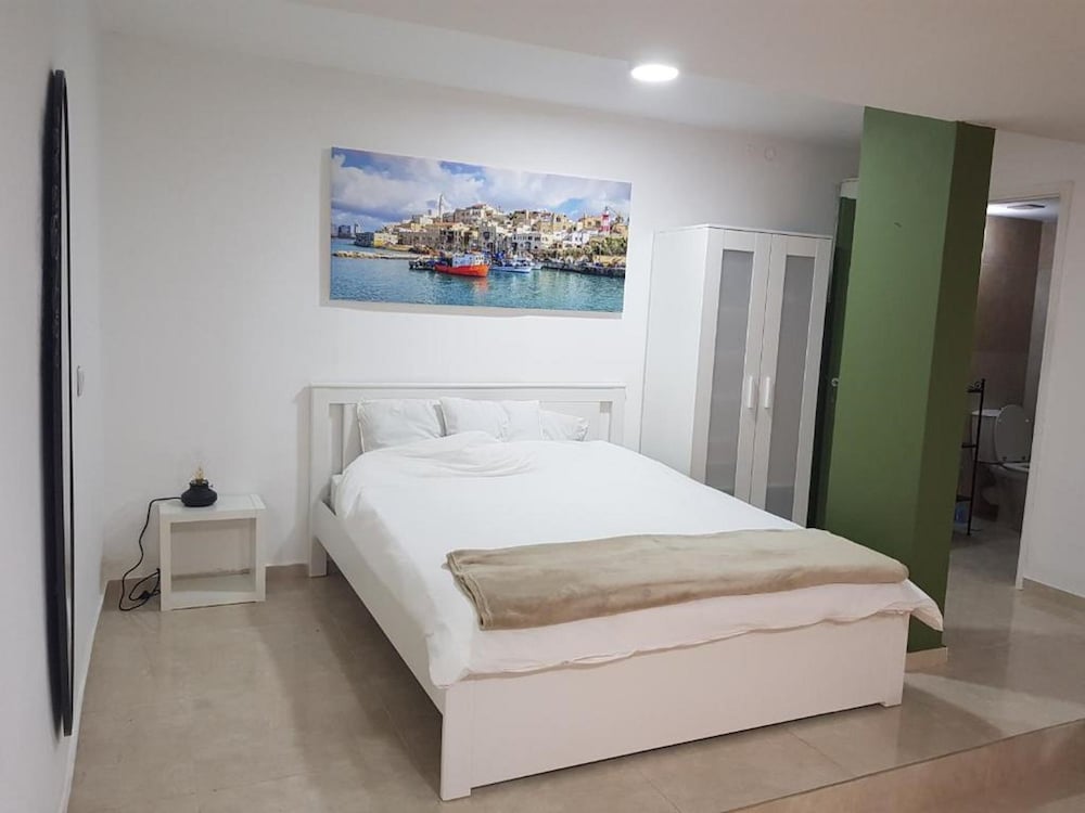 Large Beautiful Studio in Old Jaffa view 3