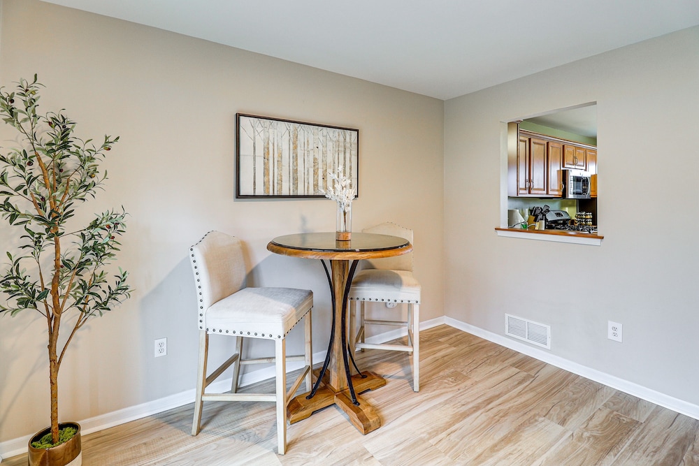 Family-friendly Townhome: 16 Mi to Pittsburgh! - Property Image 7