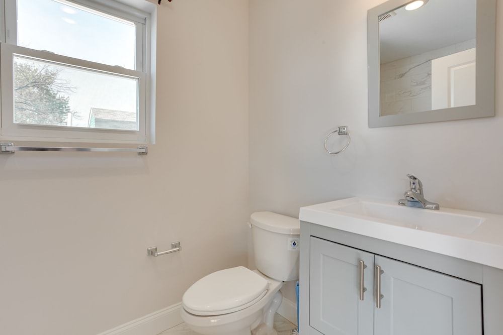 Bright Newark Vacation Rental Near New York! view 3