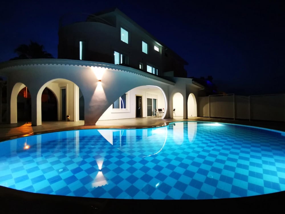 Spectacular Villa With Private Pool in Antalya view 4
