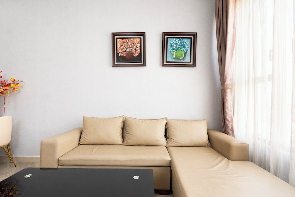 Annie Apartment - Rivergate Resident