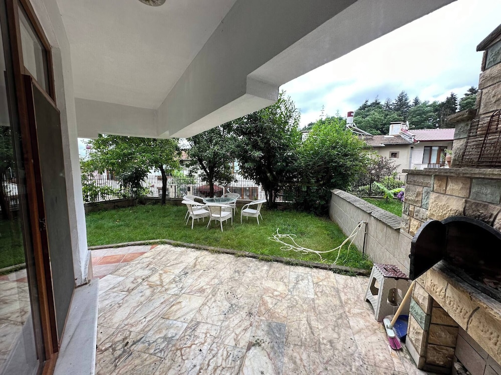 Photo 19