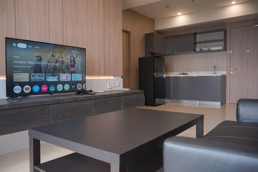 Comfy And Modern Look 2Br At Yukata Suites Apartment
