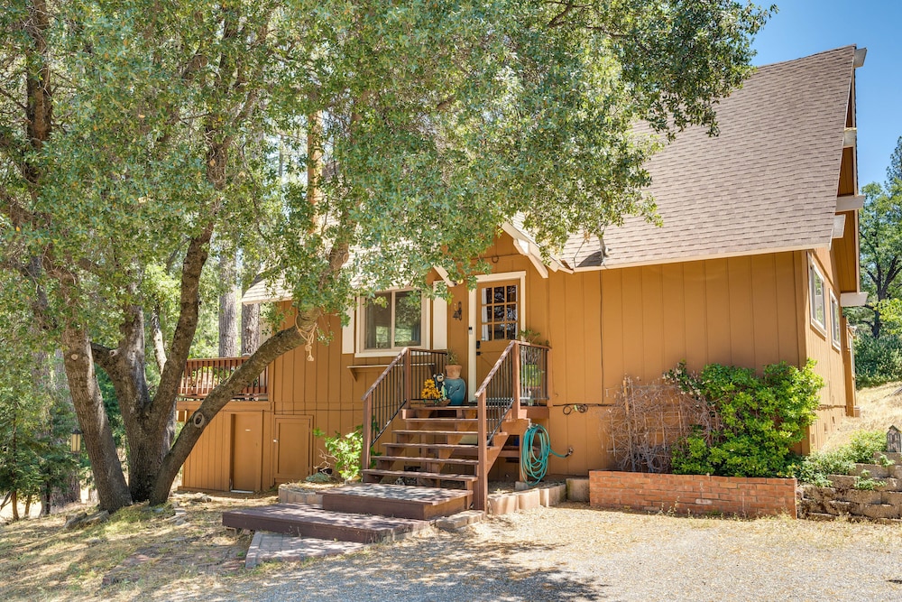 Groveland Vacation Rental ~ 26 Miles to Yosemite! view 2