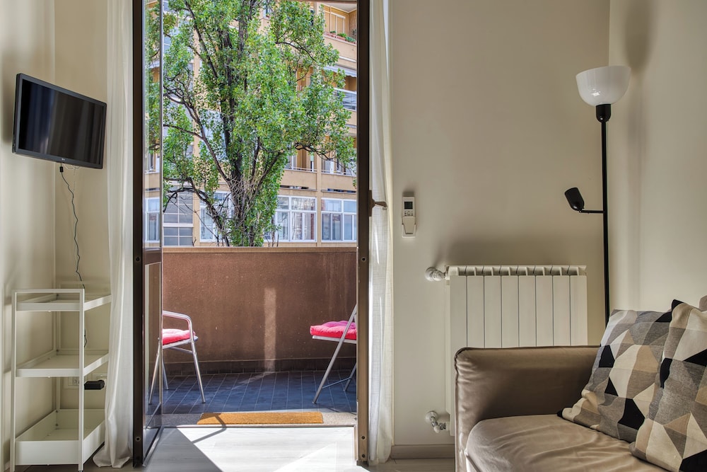 JOIVY Vibrant flat near park