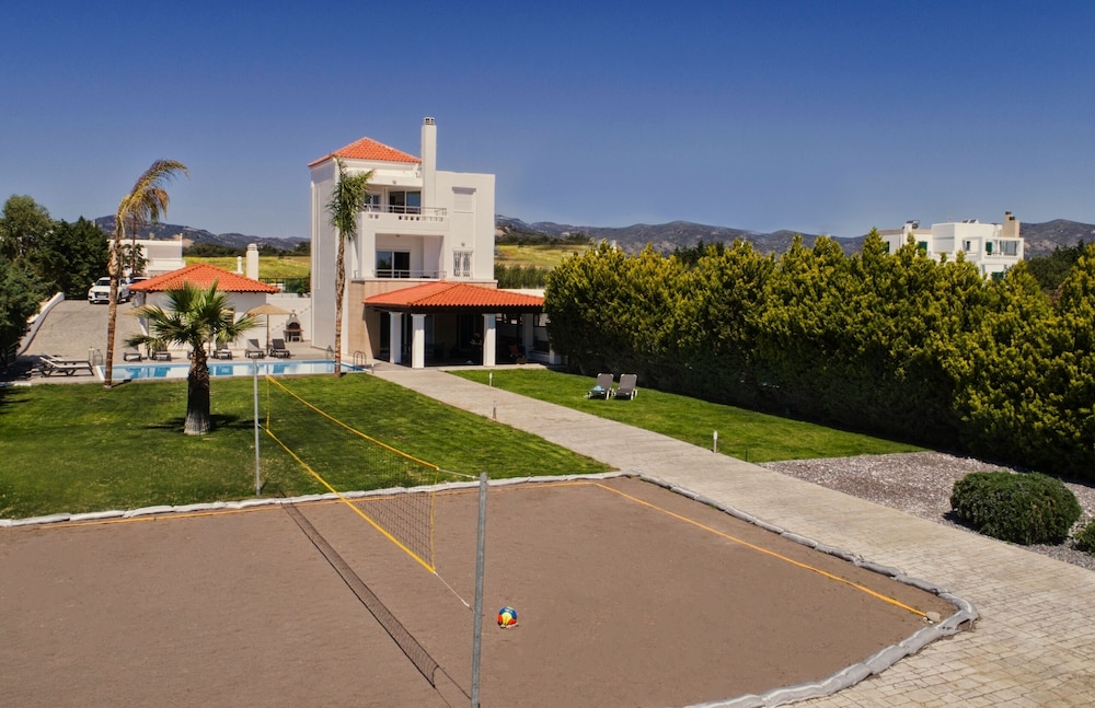Antonoglou Beach Villas, Gennadi