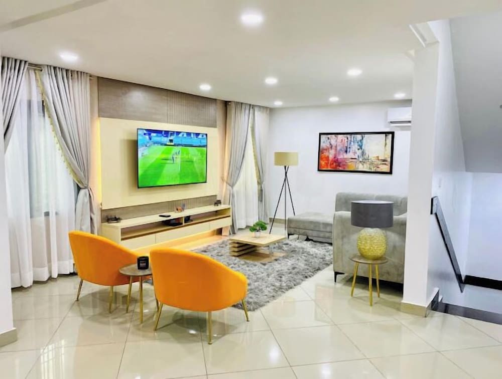 Camille's Luxury Apartment