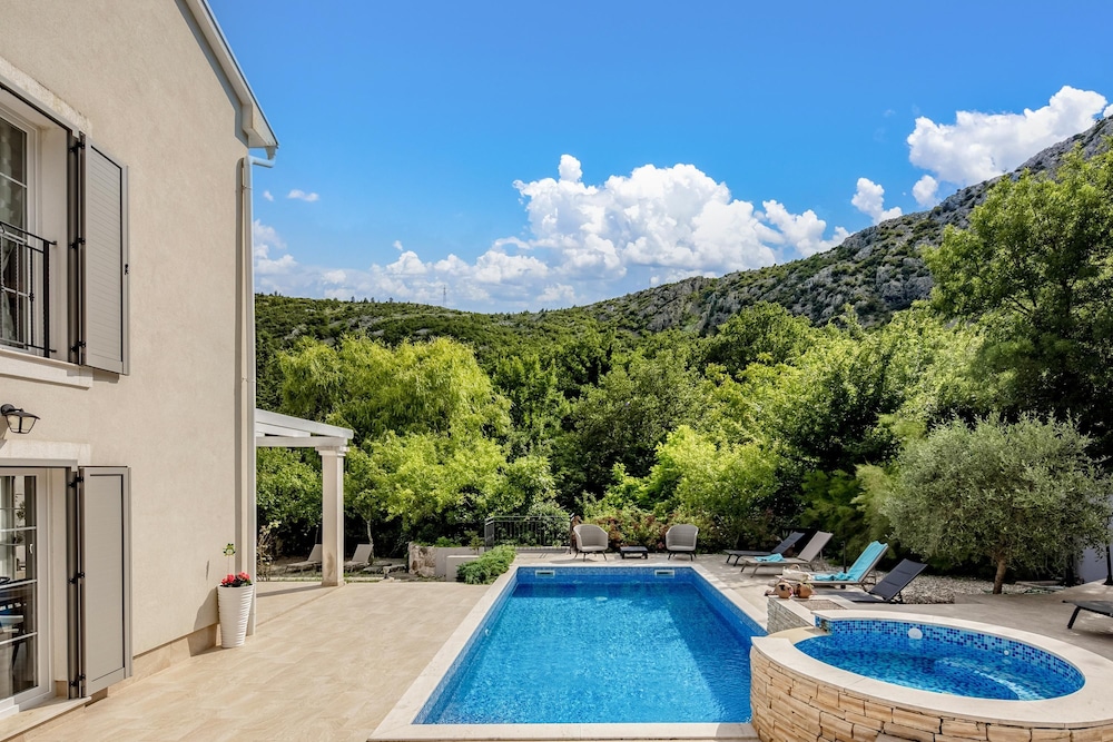 Nature Villa Frangipane With Pool
