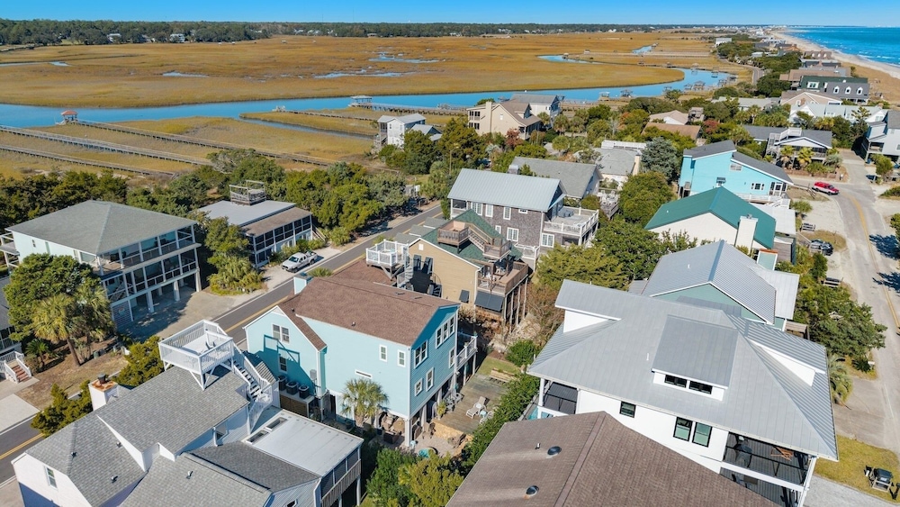 Santorelli's Seaside Serenety 4 Bedroom Home