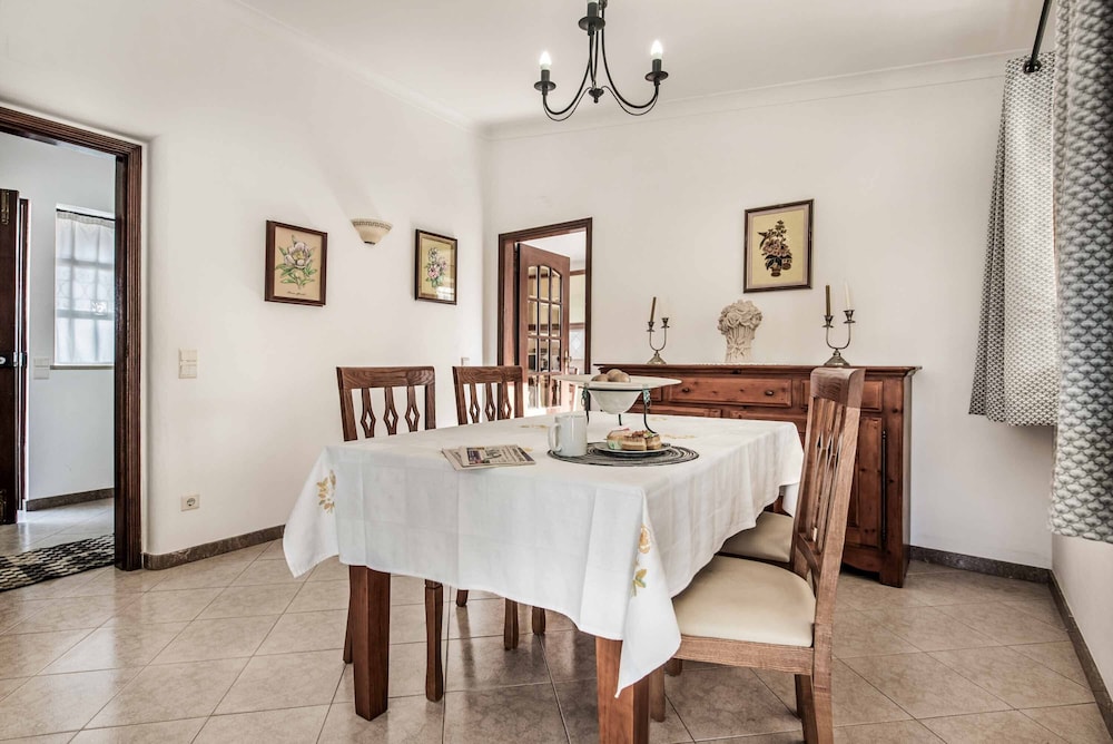 Villa Cardona
