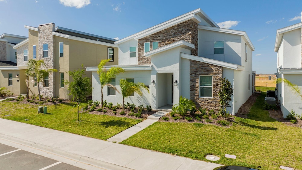 9332 SH - Champions Gate Unique Luxury 8BR