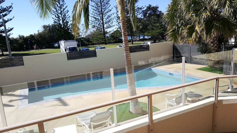Wyuna Beachfront Holiday Apartments - Image 4