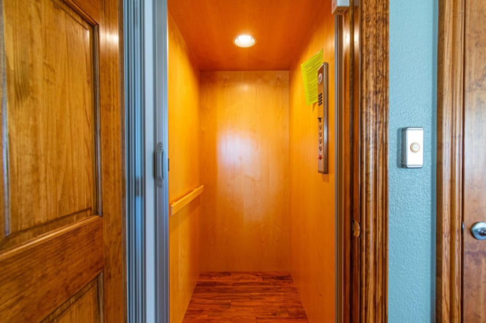 Coastal Destiny - Ocean View Balcony Elevator