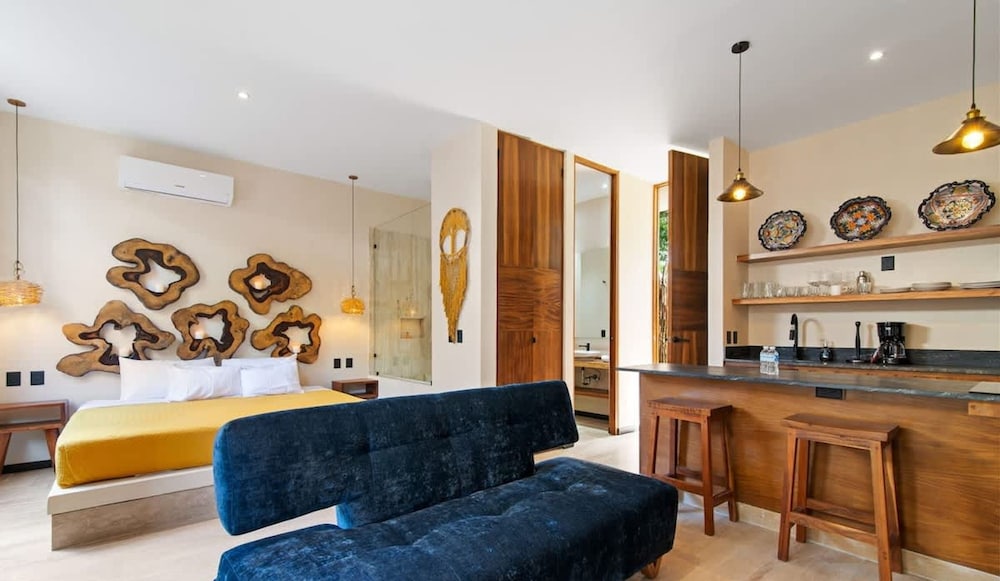 Boho Chic Style Cozy Great Located Roof Pool