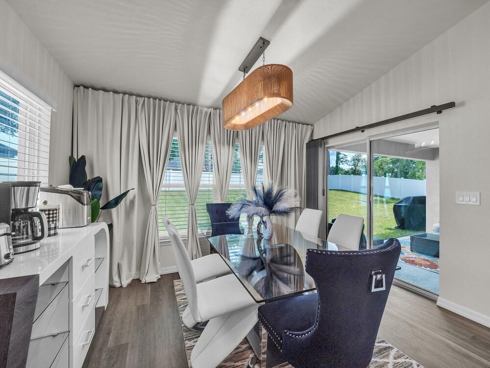 Bright & Charming 4br Home In Ocala 4 Bedroom Home