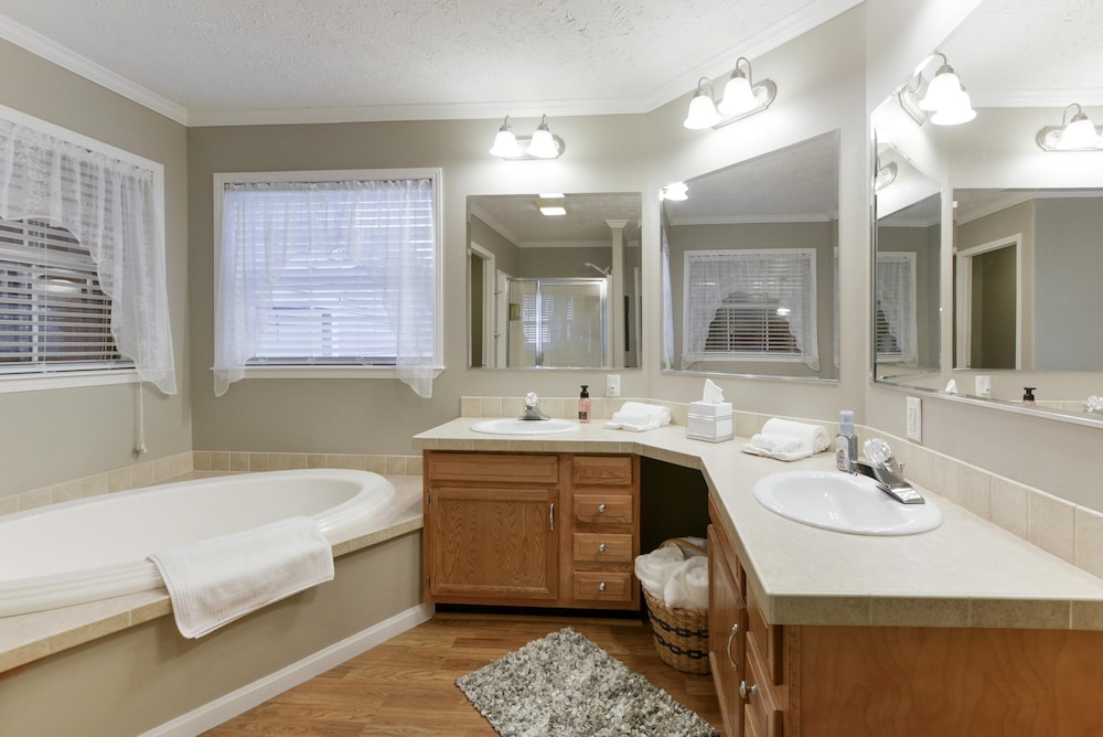 Omaha Vacations - Llama House - Property Image 17