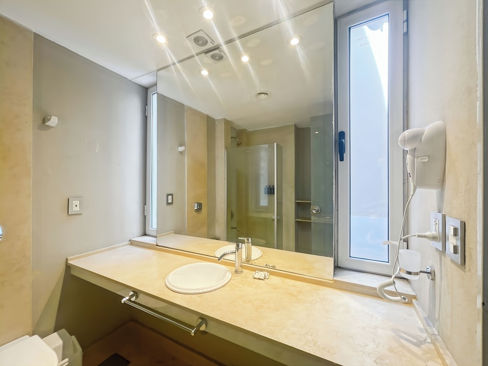 Ayres Suites Cochabamba