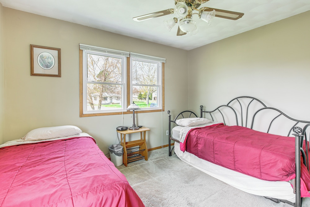 Riverfront Gem w/ Kayaks & Yard in Montrose!