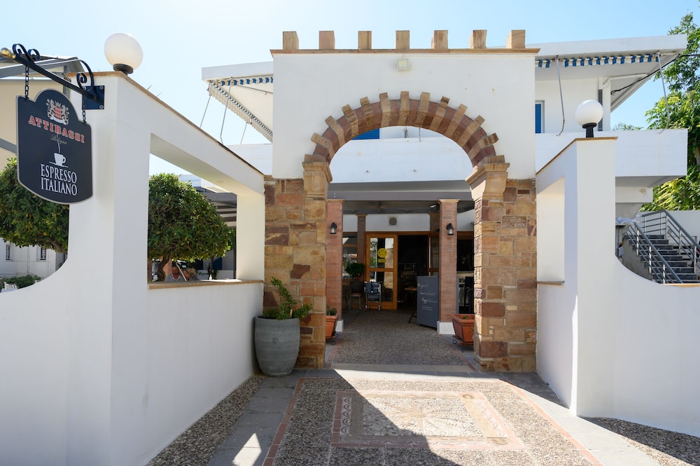 Hotel Esperides Hotel - Image 1