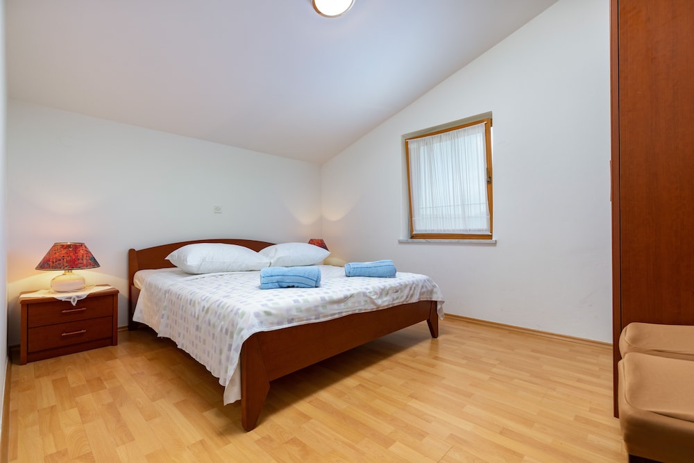 Apartment Josip 828