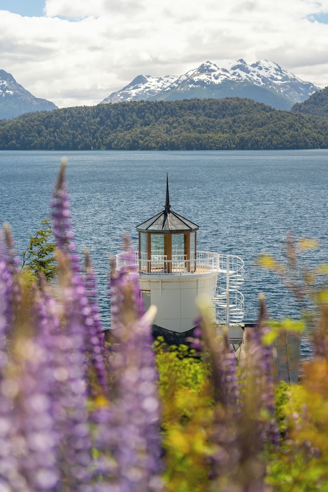 Rent Up -Casa junto al lago Nahuel Huapi