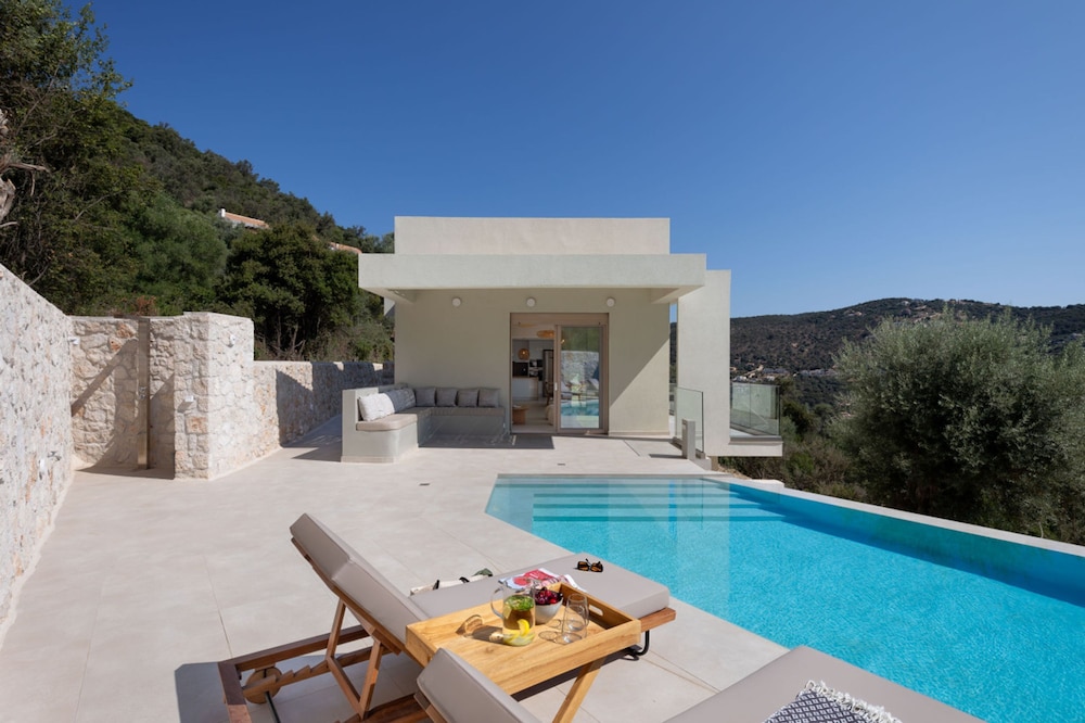 Villa Eptanisa in Sivota
