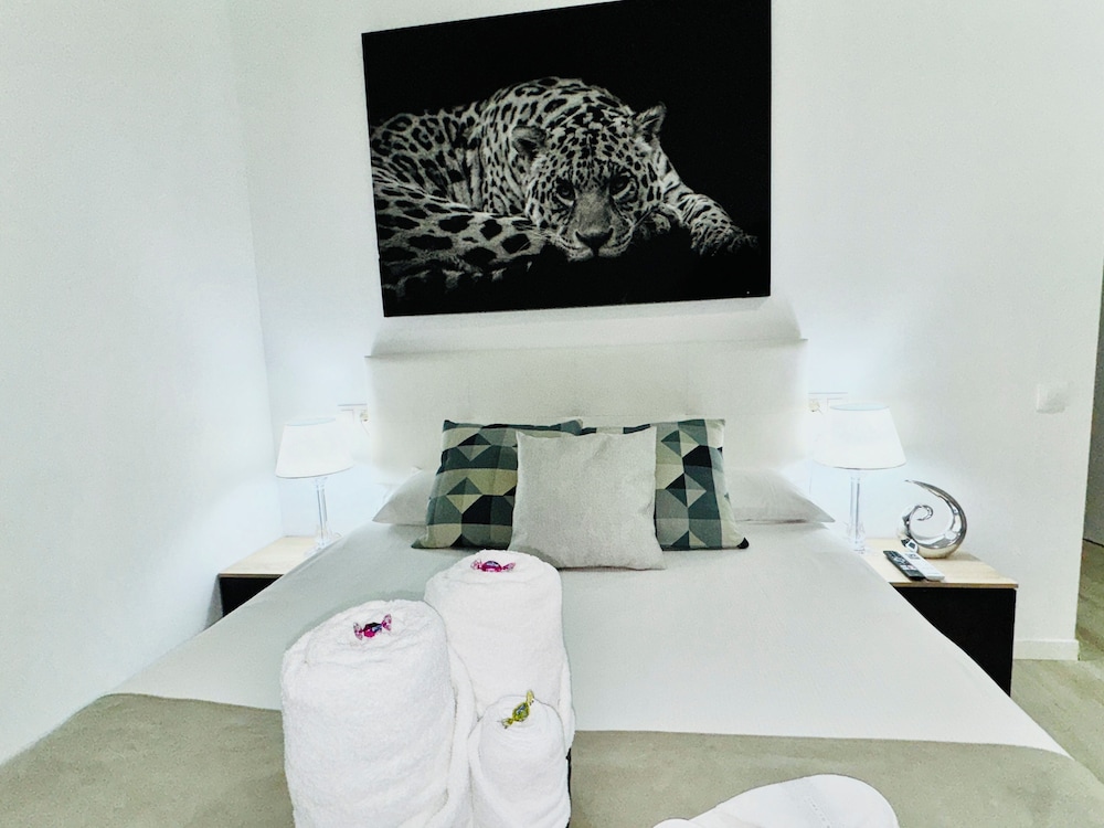 Cinco Torres Suites