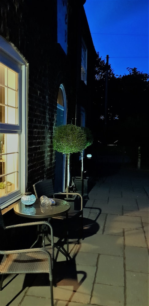 The Vine B & B