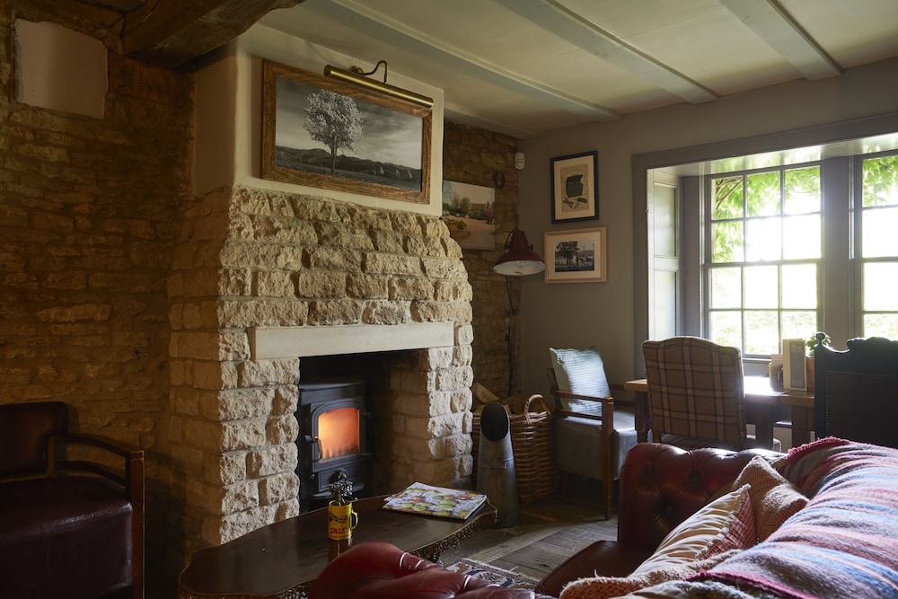 Melksham Vacations - The Pear Tree Inn - Property Image 14