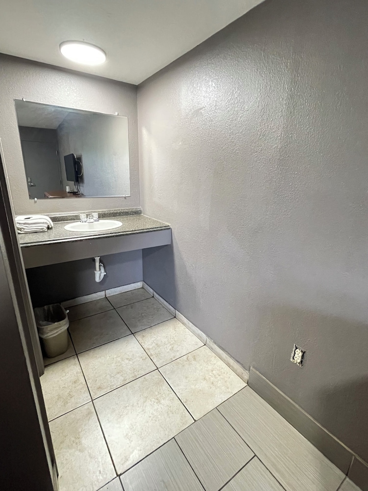 Westerner Motel