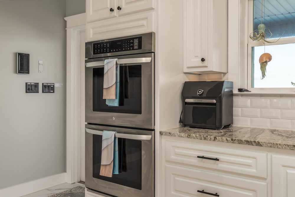 Bay Breeze - 2420 Bienville 4 Bedroom Home