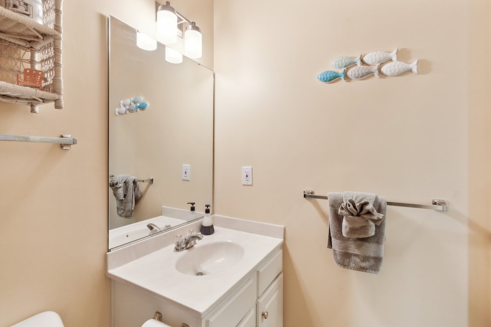 Havens On The Nine 2 Bedroom Condo